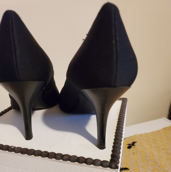Calvin klein black heels. - Picture 5 of 12